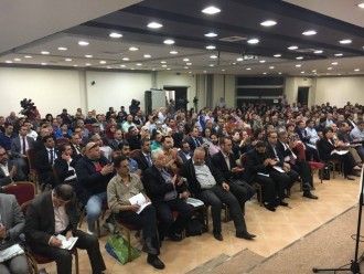 طالبوا الرئاسة والحكومة الاستماع إلى صوت الناس وممثليهم